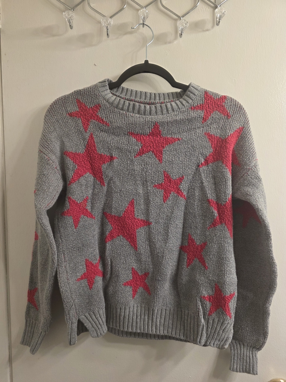 Star Sweater in Gray & Pink Like New